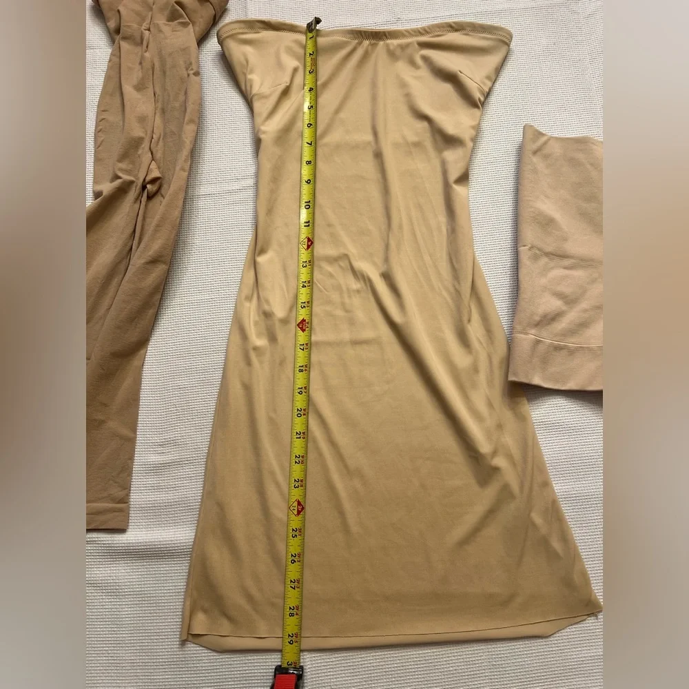 Lot 3 pc ASSETS (Lg) Shapewear (tummy-control capris, bodice slip, 4 1/2”shorts) - Picture 7 of 9